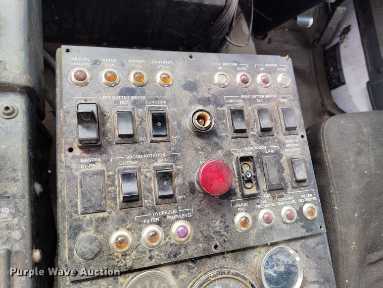 image for item IP9721 2006 Sterling SC8000 street sweeper truck