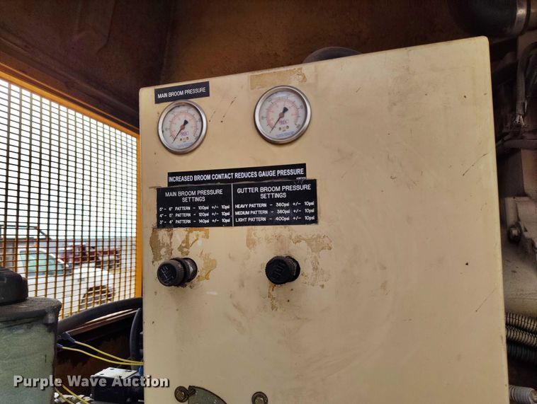 image for item IP9721 2006 Sterling SC8000 street sweeper truck