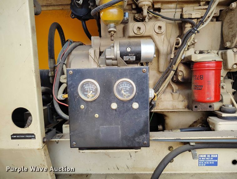 image for item IP9721 2006 Sterling SC8000 street sweeper truck