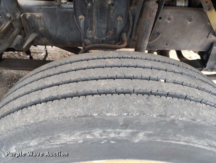 image for item IP9721 2006 Sterling SC8000 street sweeper truck