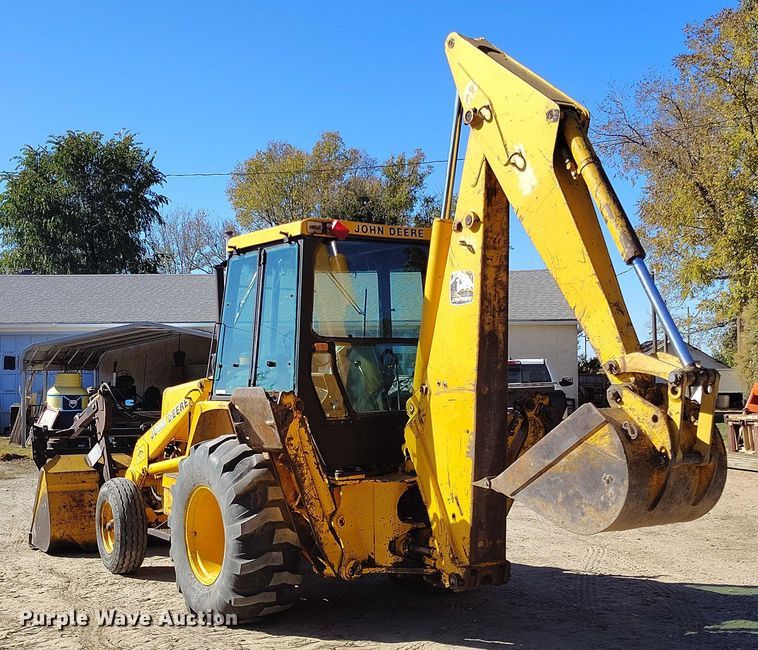 image for item IP9735 1983 John Deere 510B Turbo backhoe