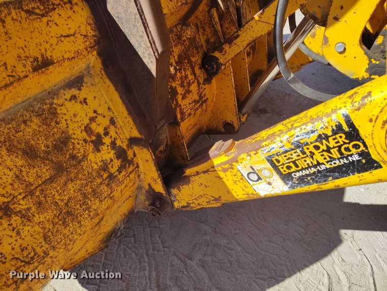 image for item IP9735 1983 John Deere 510B Turbo backhoe