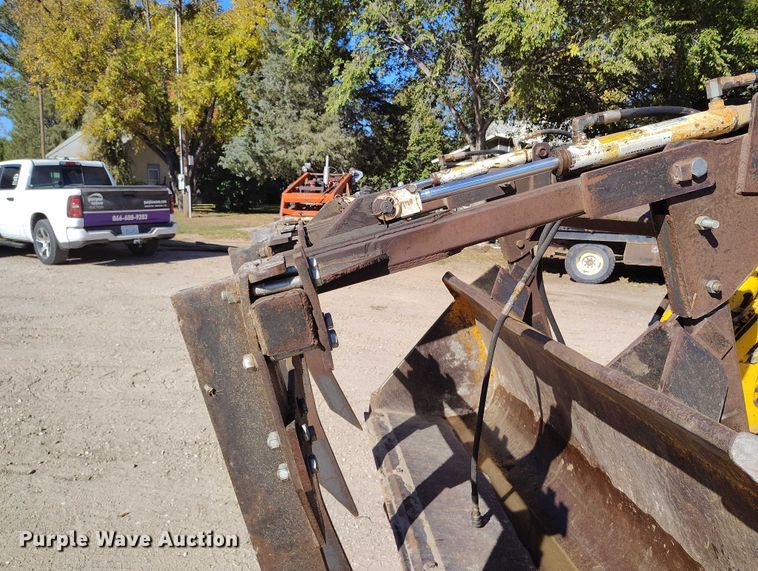 image for item IP9735 1983 John Deere 510B Turbo backhoe