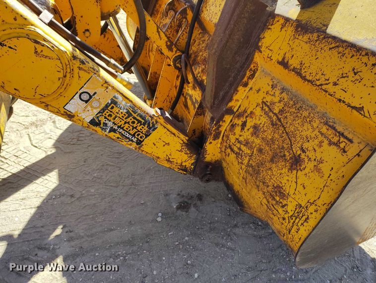 image for item IP9735 1983 John Deere 510B Turbo backhoe