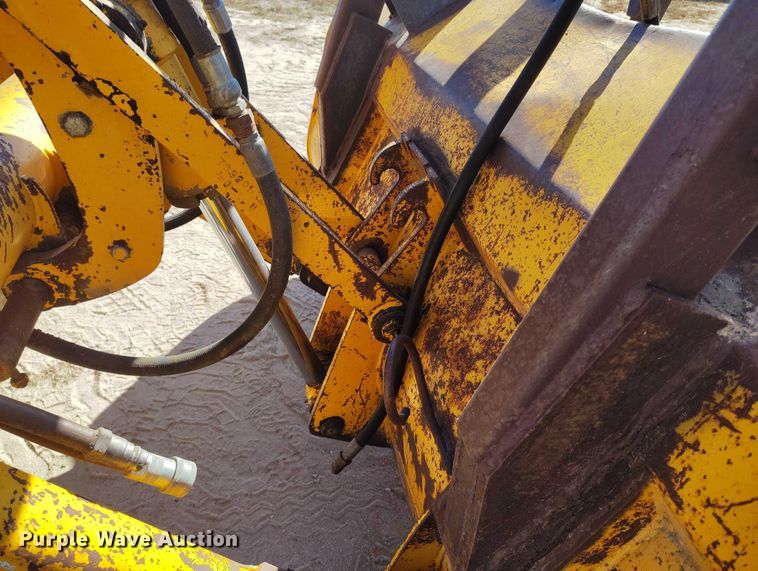 image for item IP9735 1983 John Deere 510B Turbo backhoe