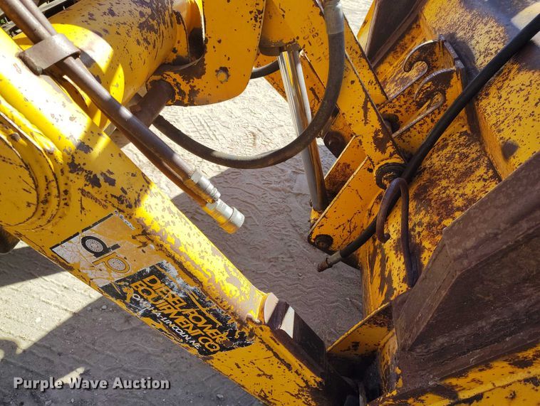 image for item IP9735 1983 John Deere 510B Turbo backhoe