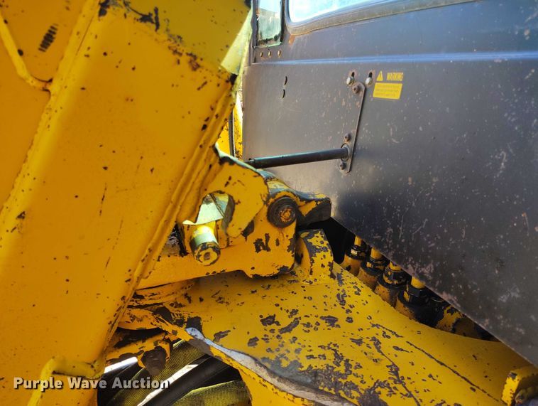 image for item IP9735 1983 John Deere 510B Turbo backhoe