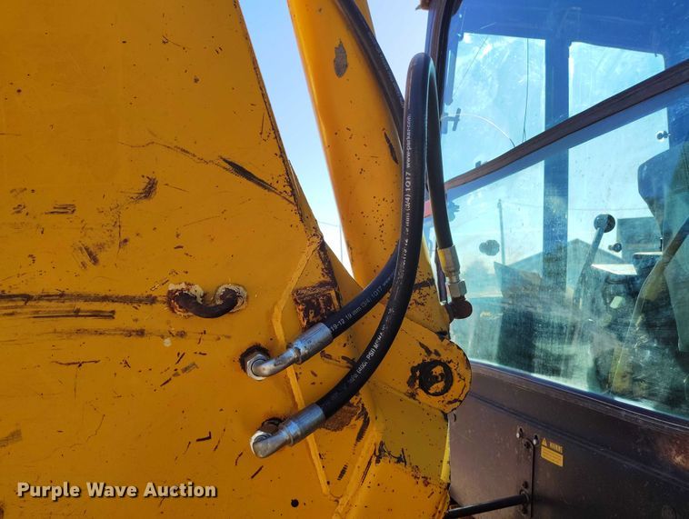 image for item IP9735 1983 John Deere 510B Turbo backhoe