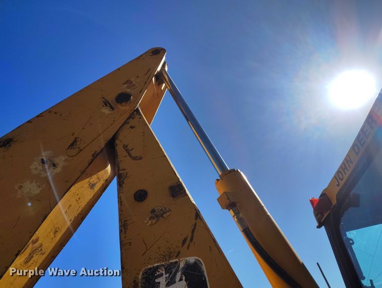 image for item IP9735 1983 John Deere 510B Turbo backhoe