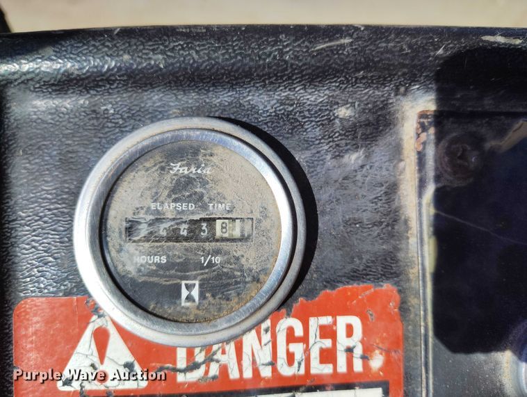 image for item IP9735 1983 John Deere 510B Turbo backhoe