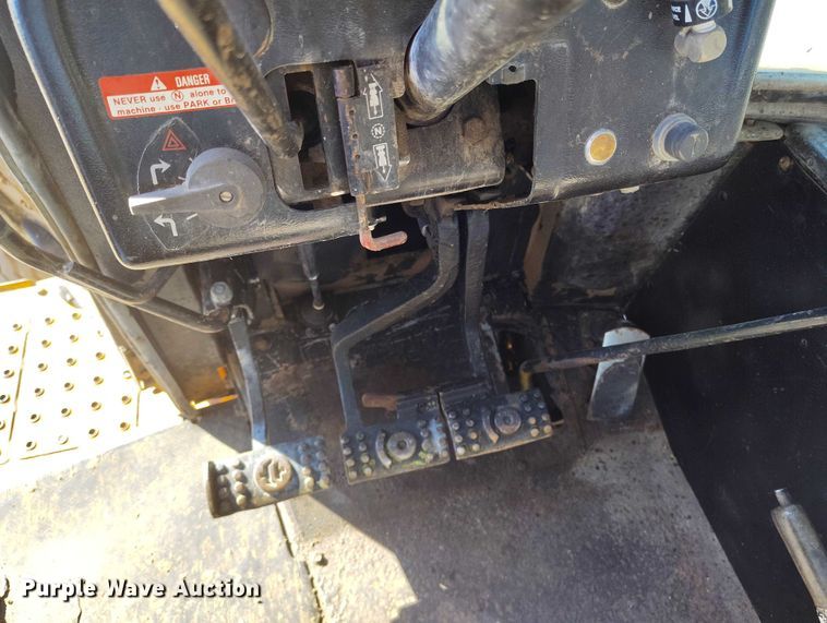 image for item IP9735 1983 John Deere 510B Turbo backhoe