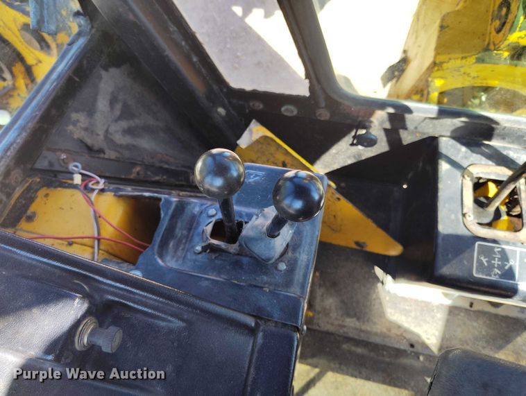 image for item IP9735 1983 John Deere 510B Turbo backhoe