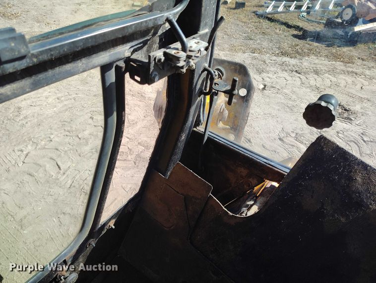 image for item IP9735 1983 John Deere 510B Turbo backhoe