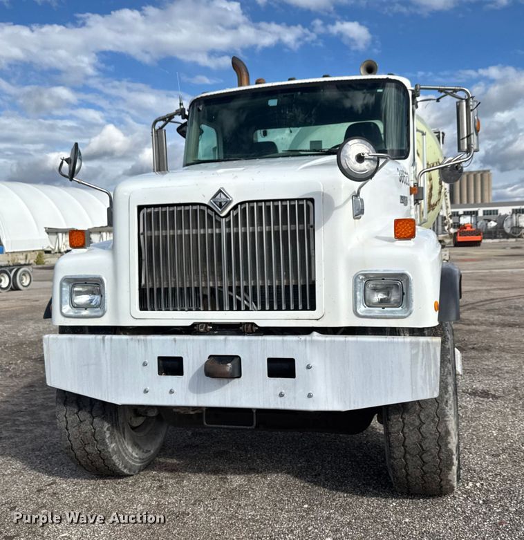 image for item NA9810 2007 International 5500I ready mix truck