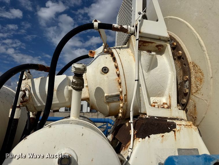 image for item NA9810 2007 International 5500I ready mix truck