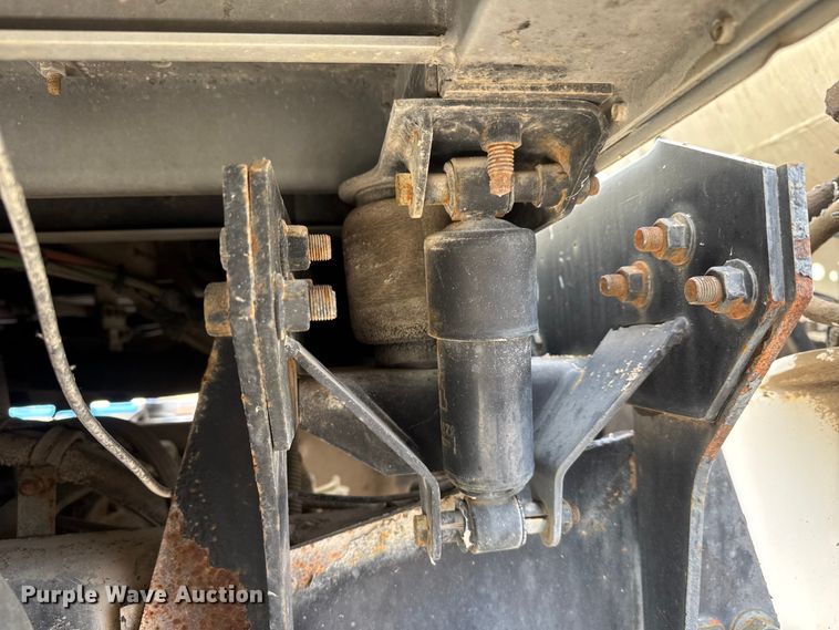 image for item NA9810 2007 International 5500I ready mix truck