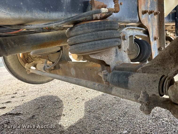 image for item NA9810 2007 International 5500I ready mix truck