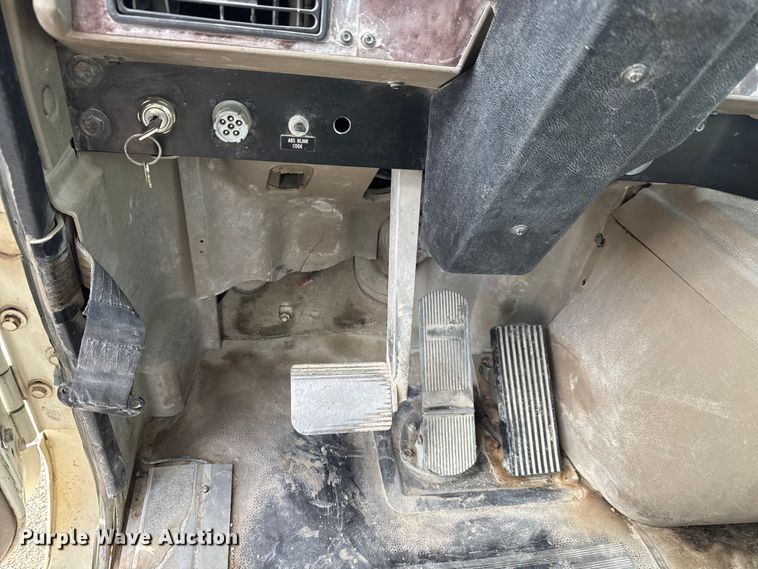 image for item NA9810 2007 International 5500I ready mix truck