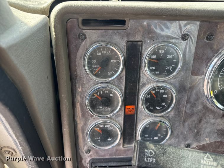 image for item NA9810 2007 International 5500I ready mix truck