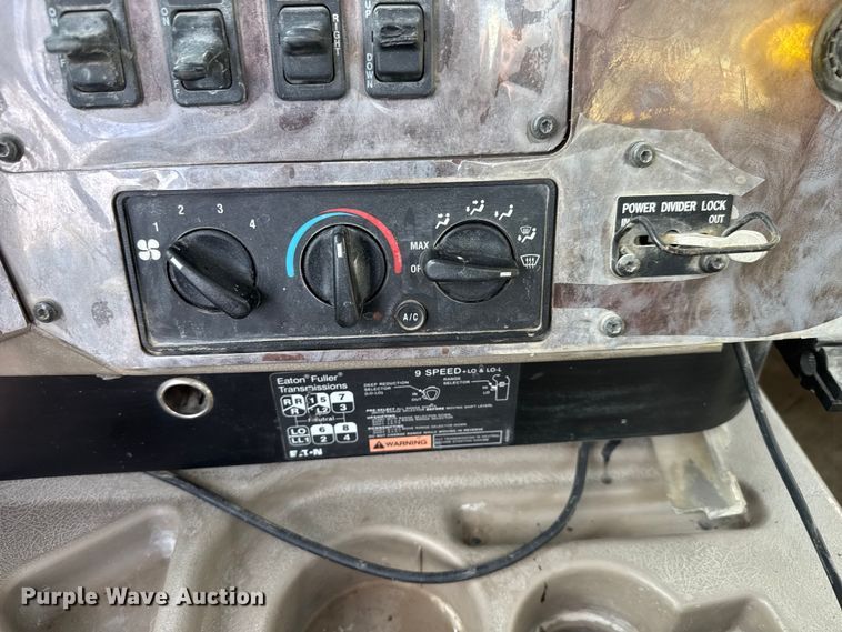 image for item NA9810 2007 International 5500I ready mix truck