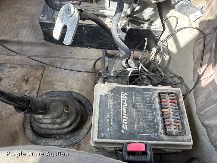 image for item NA9810 2007 International 5500I ready mix truck