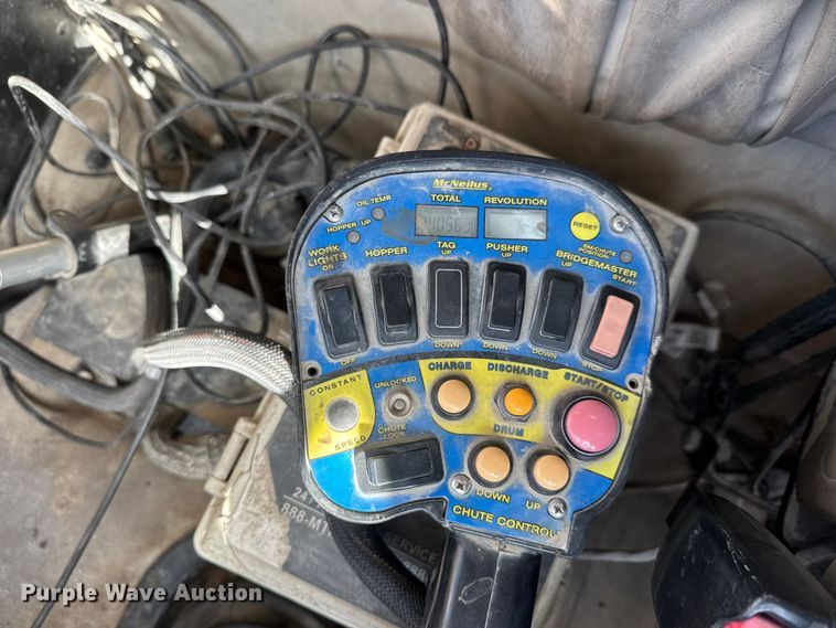 image for item NA9810 2007 International 5500I ready mix truck