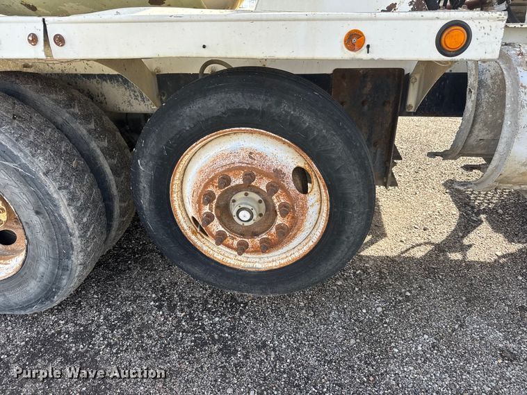 image for item NA9810 2007 International 5500I ready mix truck