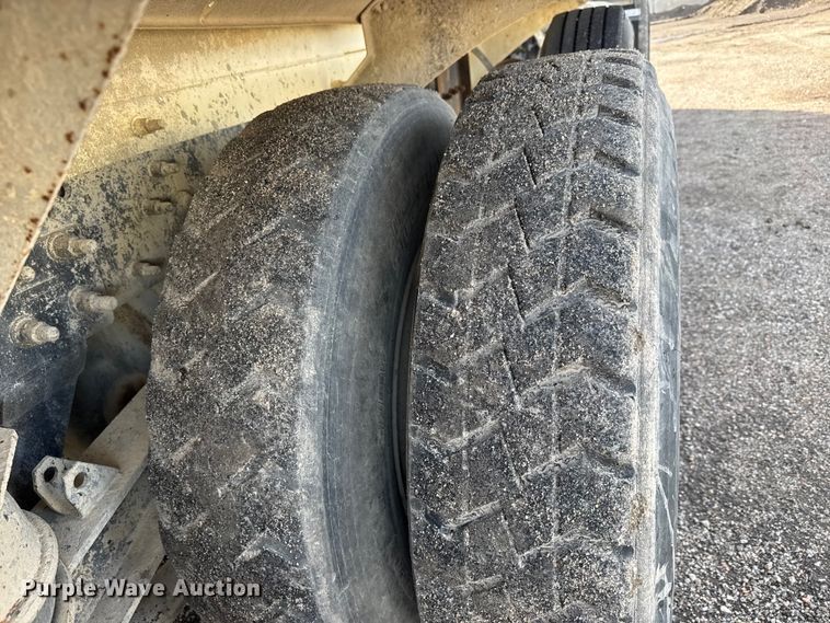 image for item NA9810 2007 International 5500I ready mix truck