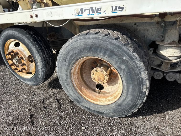 image for item NA9810 2007 International 5500I ready mix truck