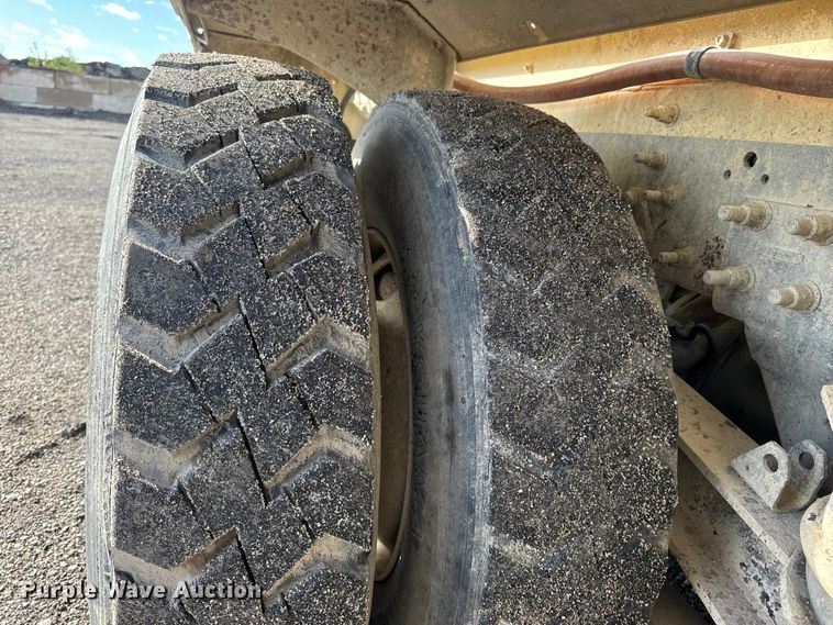 image for item NA9810 2007 International 5500I ready mix truck