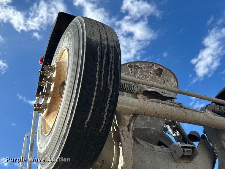 image for item NA9810 2007 International 5500I ready mix truck