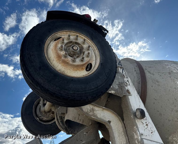 image for item NA9810 2007 International 5500I ready mix truck