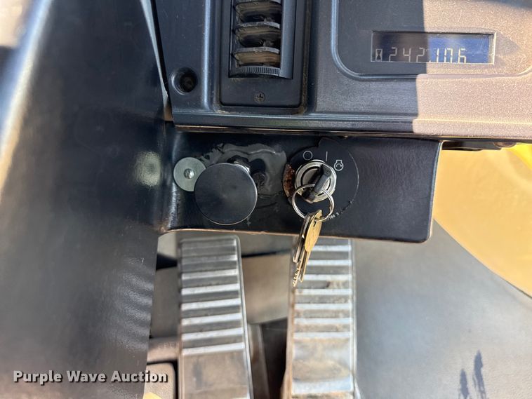 image for item ND9435 2001 Caterpillar 950G wheel loader