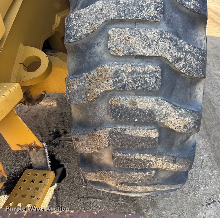 image for item ND9435 2001 Caterpillar 950G wheel loader