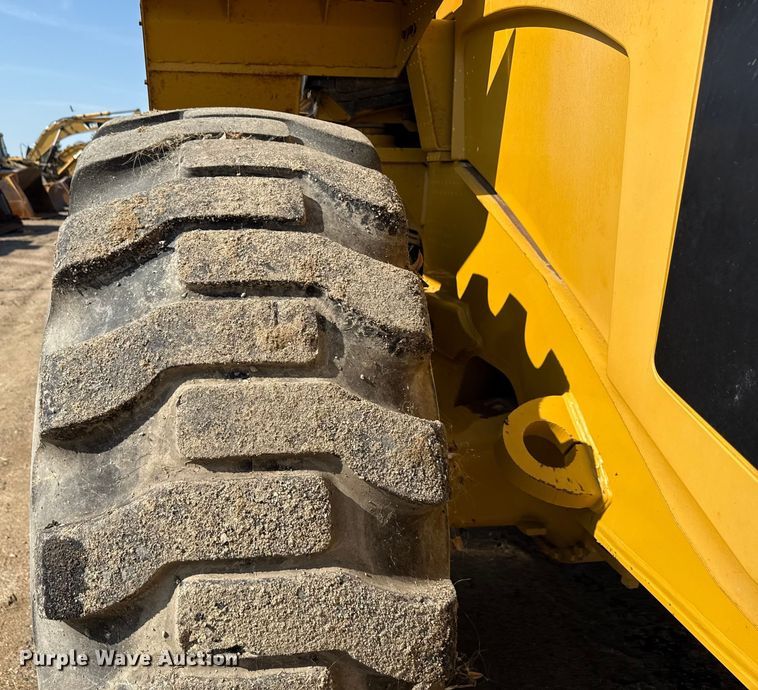 image for item ND9435 2001 Caterpillar 950G wheel loader