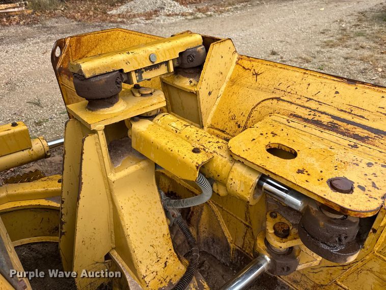 image for item ND9439 2006 Caterpillar D3G XL dozer