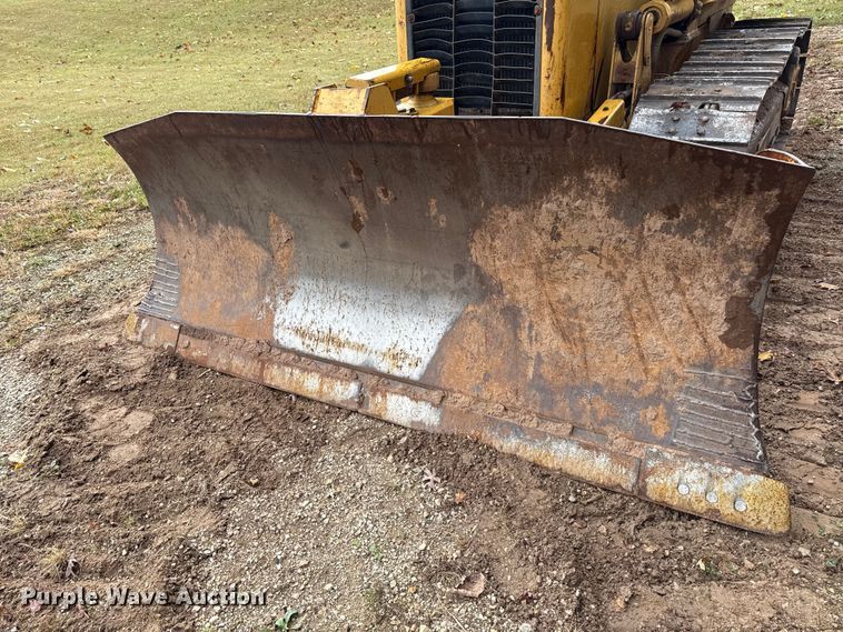 image for item ND9439 2006 Caterpillar D3G XL dozer