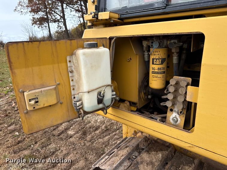 image for item ND9439 2006 Caterpillar D3G XL dozer