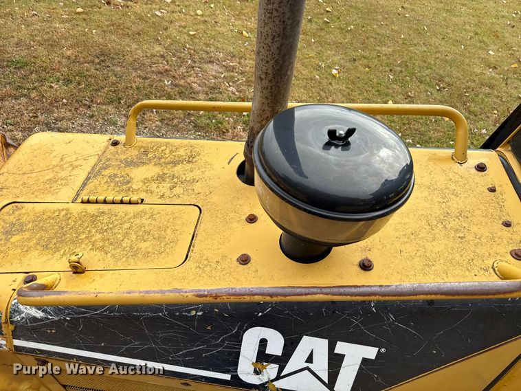 image for item ND9439 2006 Caterpillar D3G XL dozer