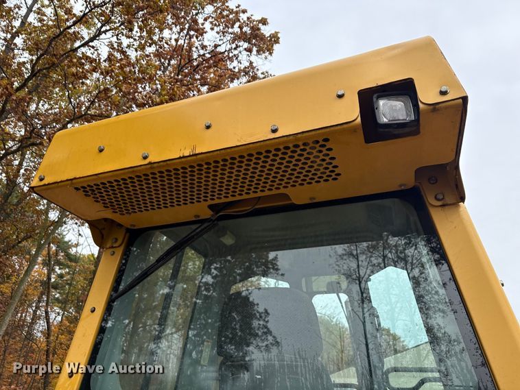 image for item ND9439 2006 Caterpillar D3G XL dozer