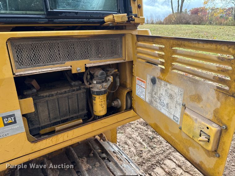 image for item ND9439 2006 Caterpillar D3G XL dozer