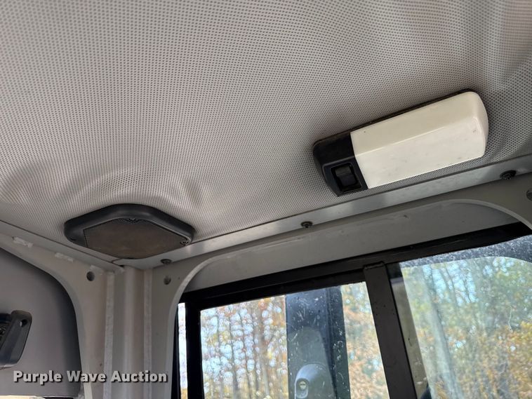 image for item ND9439 2006 Caterpillar D3G XL dozer