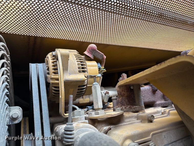 image for item ND9439 2006 Caterpillar D3G XL dozer