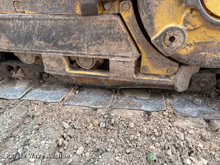 image for item ND9439 2006 Caterpillar D3G XL dozer