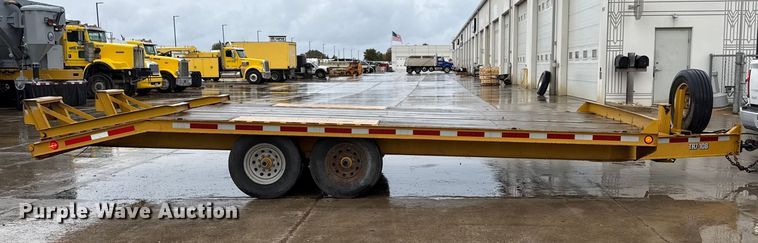 image for item ND9440 2007 Redi Haul equipment trailer