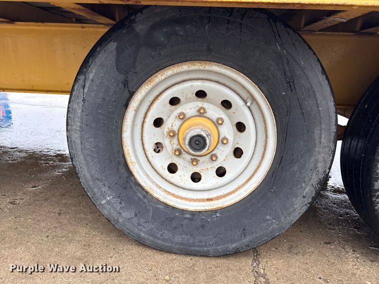 image for item ND9440 2007 Redi Haul equipment trailer