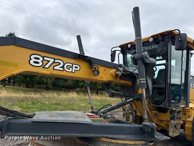 image for item ND9441 2010 John Deere 872GP motor grader