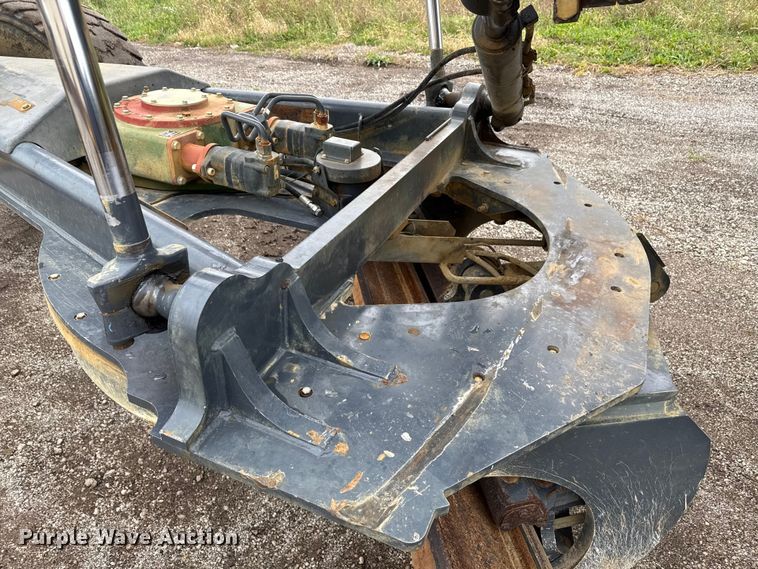 image for item ND9441 2010 John Deere 872GP motor grader