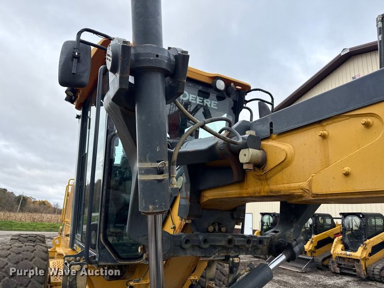 image for item ND9441 2010 John Deere 872GP motor grader