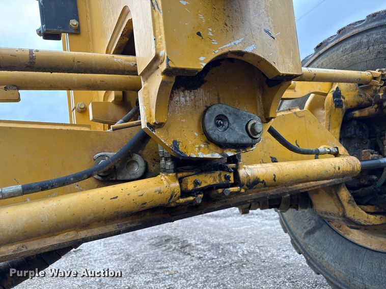 image for item ND9441 2010 John Deere 872GP motor grader